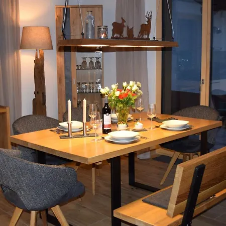 Alpenchalet Allgäu Vakantiehuis Oy-Mittelberg